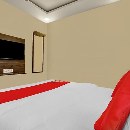 Ulhāsnagar Hotel O Nandi Palace Lodging And Boarding מראה חיצוני תמונה