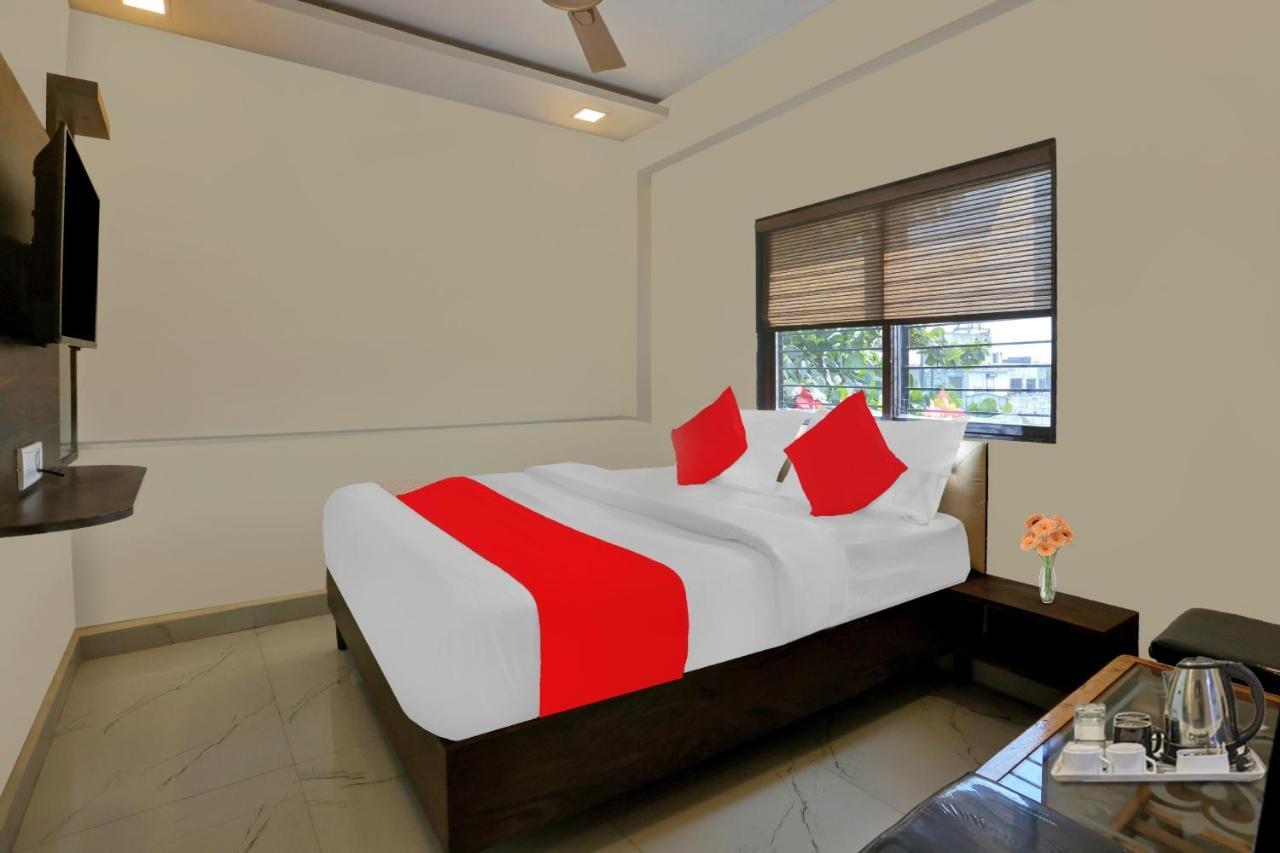 Ulhāsnagar Hotel O Nandi Palace Lodging And Boarding מראה חיצוני תמונה