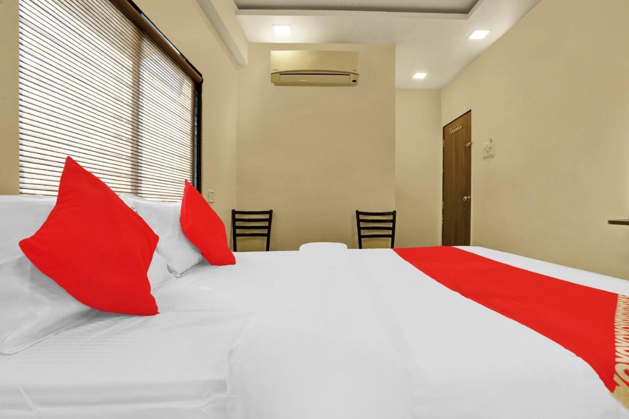Ulhāsnagar Hotel O Nandi Palace Lodging And Boarding מראה חיצוני תמונה
