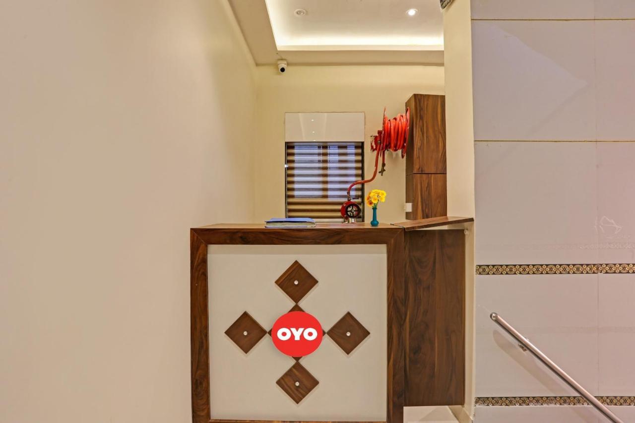 Ulhāsnagar Hotel O Nandi Palace Lodging And Boarding מראה חיצוני תמונה