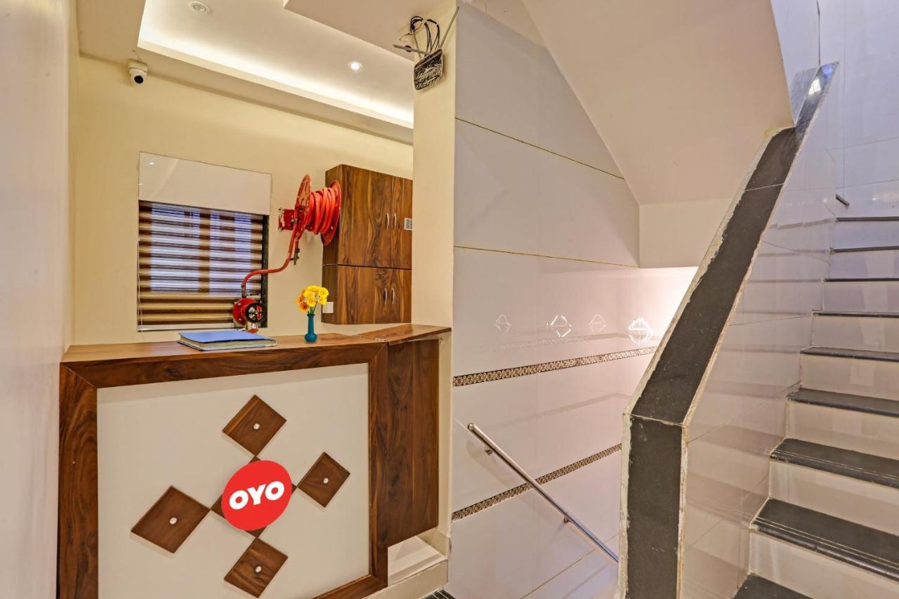 Ulhāsnagar Hotel O Nandi Palace Lodging And Boarding מראה חיצוני תמונה