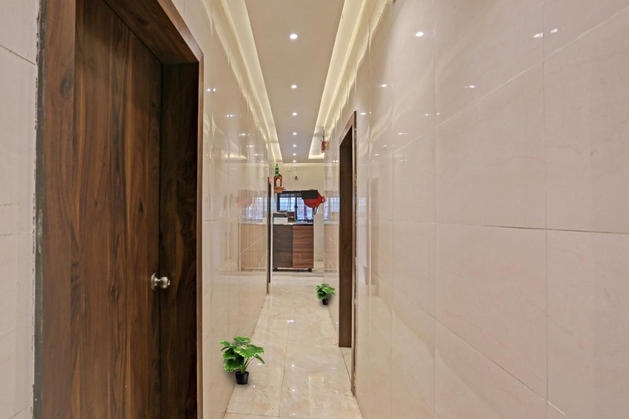 Ulhāsnagar Hotel O Nandi Palace Lodging And Boarding מראה חיצוני תמונה