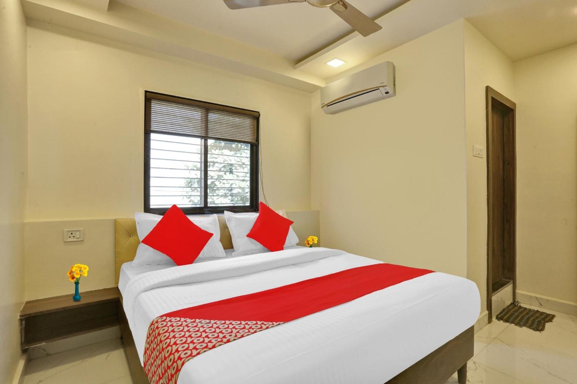 Ulhāsnagar Hotel O Nandi Palace Lodging And Boarding מראה חיצוני תמונה